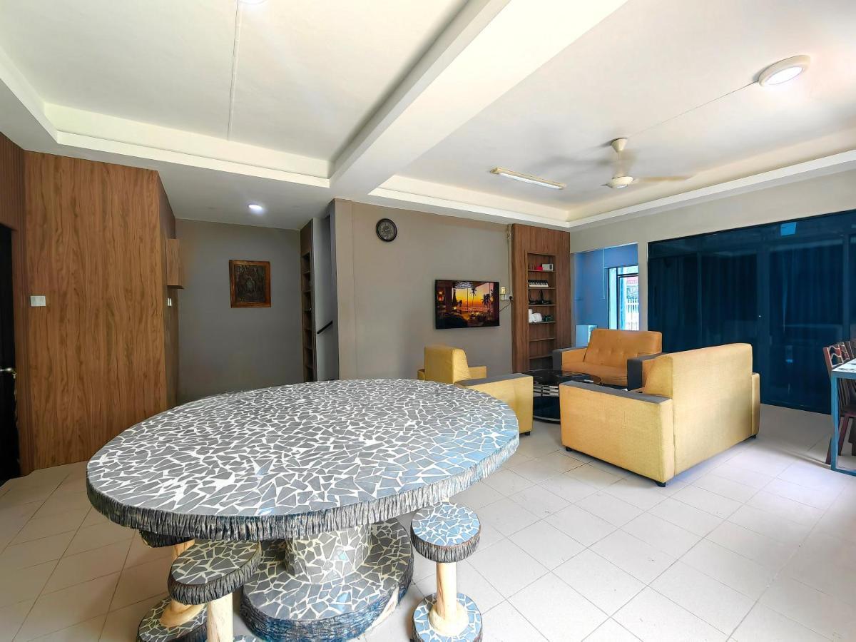 Aaronl Homestay Kota Kinabalu Esterno foto