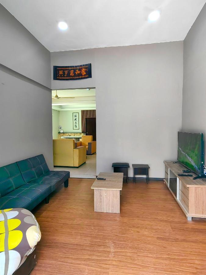Aaronl Homestay Kota Kinabalu Esterno foto