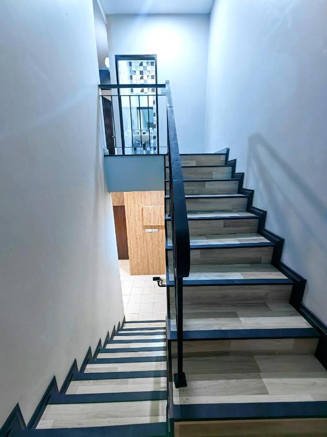 Aaronl Homestay Kota Kinabalu Esterno foto