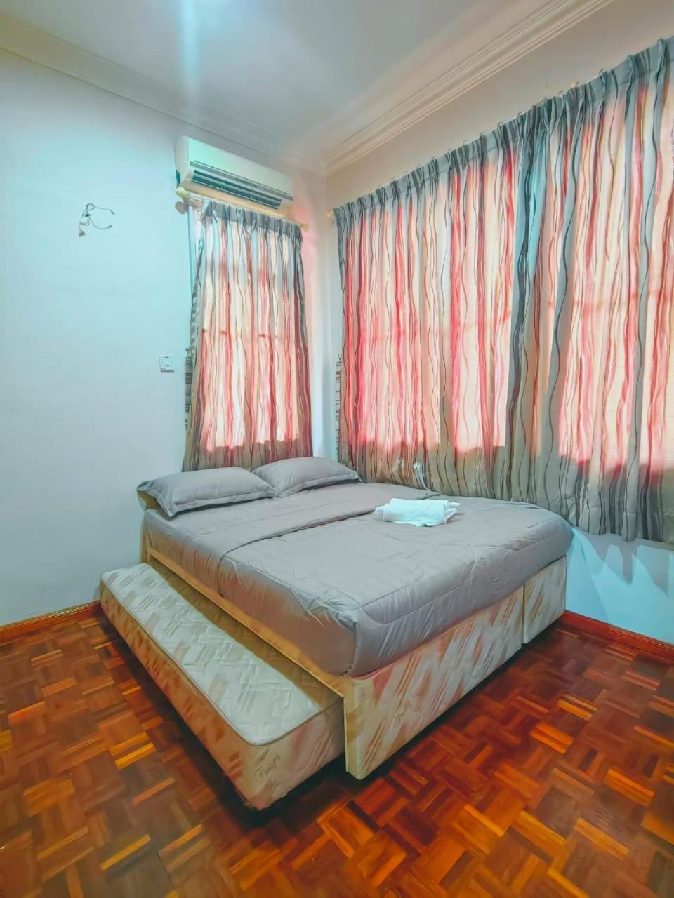 Aaronl Homestay Kota Kinabalu Esterno foto